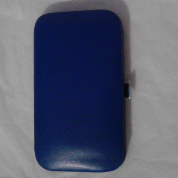 NIB 6 Pc. Manicure Set in Blue Faux Leather Case - Picture 1 of 8